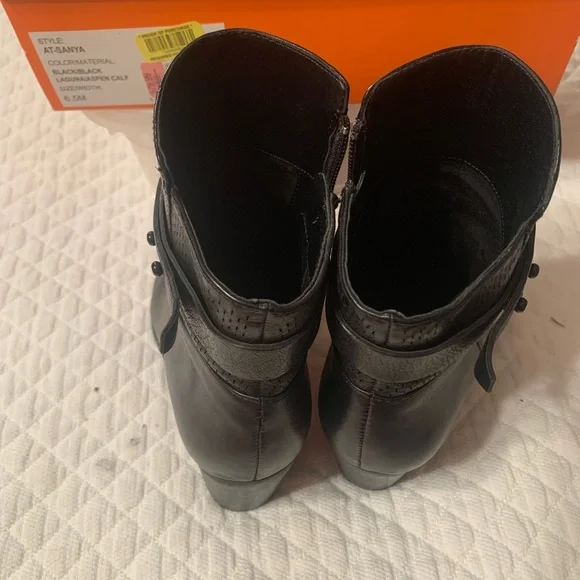 Boot Style from the Edge. - Picture 4 of 6